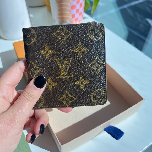 Louis Vuitton bifold wallet - Picture 4 of 7